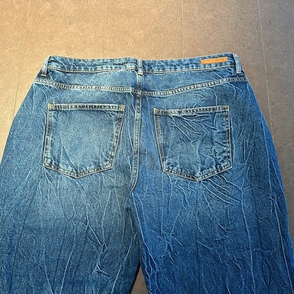DENIM crops size 34 - Picture 9 of 9